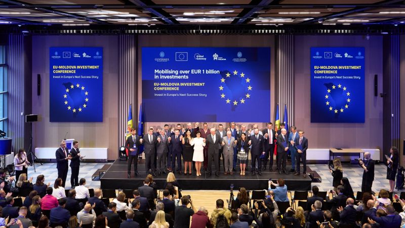В ходе Инвестиционной конференции ЕС-Молдова европейский комиссар по вопросам расширения Марта Кос объявила об инвестиционных планах и проектных инициативах в размере до 641 млн евро, которые предоставят в согласовании с международными финансовыми учреждениями, партнерами из частного сектора и игроками из государственного сектора.
