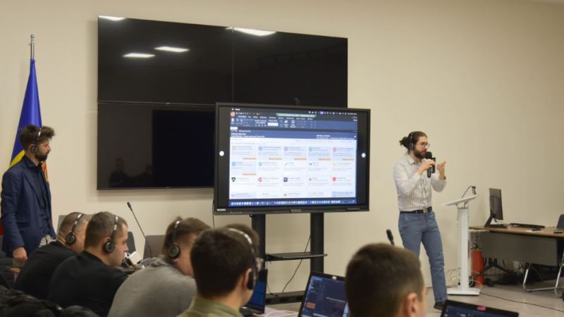 La inițiativa Inspectoratului General al Poliției este continuat proiectul dedicat organizării sesiunilor de instruire privind utilizarea softurilor specializate în investigarea cazurilor complexe de criminalitate transnațională organizată, traficului de persoane și infracțiunilor economice.
