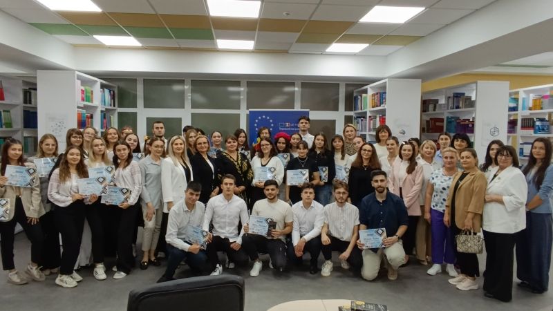 Members of Euro Clubs and EU Information Centres celebrated the European Day of Languages and World Peace Day