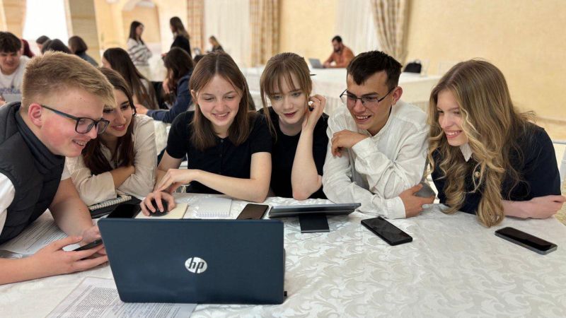 В начале весны мы встретились с координаторами и членами сети Информационных Центров ЕС и Евроклубов на мероприятии EU Accelerator, чтобы наметить планы и инициативы на ближайшее будущее.