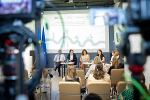 The European Union and the Soros Foundation Moldova, in partnership with Keystone Moldova and the Independent Analytical Center "Expert-Grup", have launched the Grant Programme for the Development of Inclusive Communities for Parents in Vulnerable Situations.