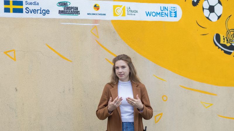 Pe 28 mai, la Liceul Teoretic „Dragoș Vodă” din Stăuceni a fost inaugurat muralul realizat de artista Cristina Gratii. Lucrarea reprezintă un matifest pentru promovarea egalității de gen, prevenirea și eliminarea violenței împotriva femeilor și fetelor.