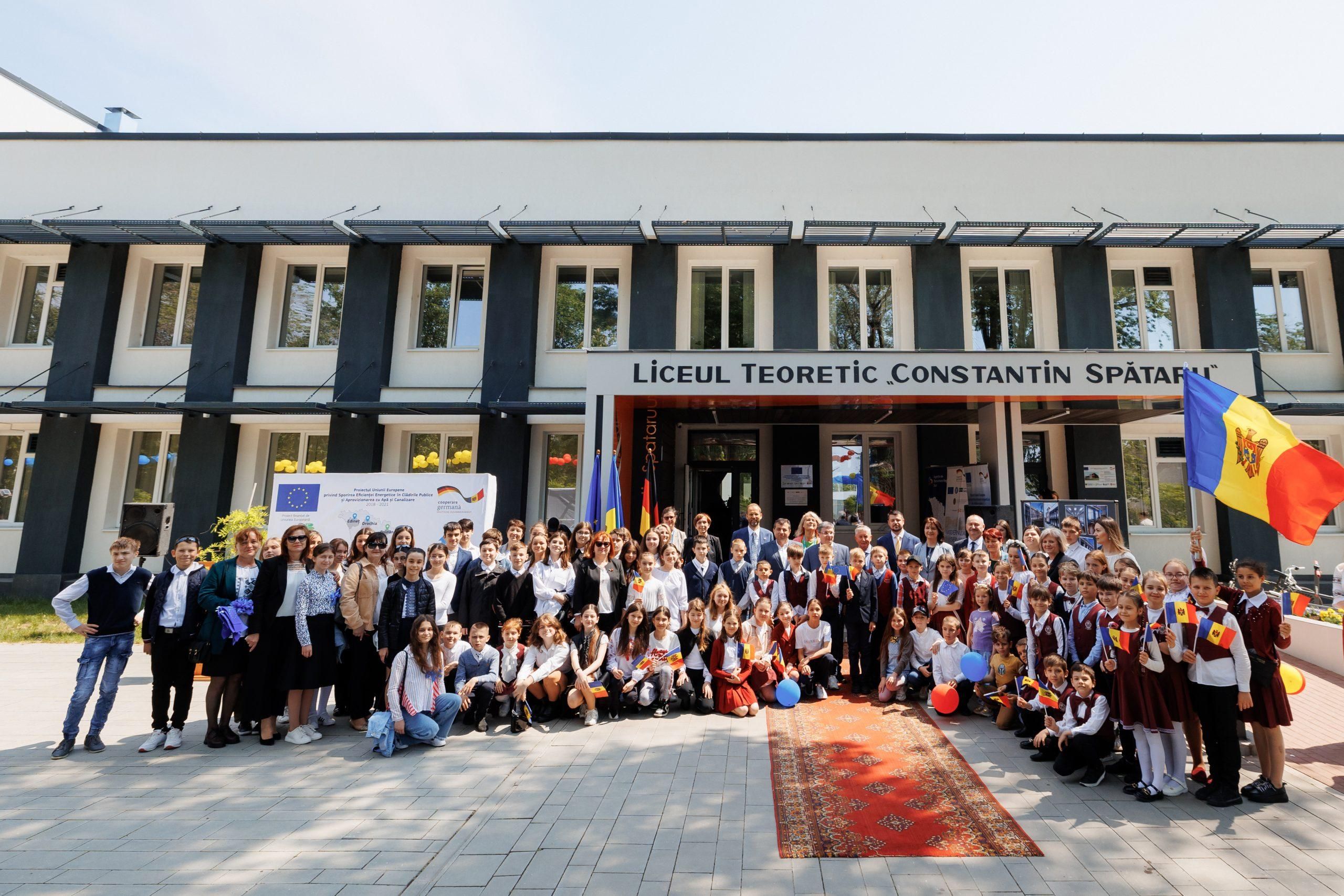 При поддержке Европейского Союза 606 студентов и преподавателей теоретического лицея «Константин Спэтару» в городе Леова пользуются улучшенными условиями обучения