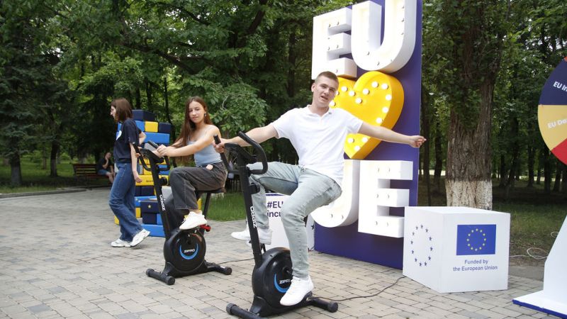 The Central Park in Drochia became the epicenter of European dialogue and civic participation in the northern part of the country on Saturday, July 20, with the EU Fest – a large-scale event dedicated to promoting European values, youth involvement, and the European integration process.