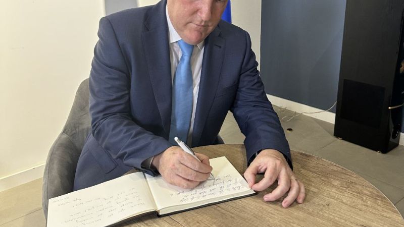 Pe 6 iunie 2025, în cartea vizitelor Europe Café s-a adăugat semnătura unui oaspete de onoare. Am fost bucuroși să-l primim în vizită pe Comisarul European pentru Democrație, Justiție, Statul de Drept și Protecția Consumatorilor, Michael McGrath.