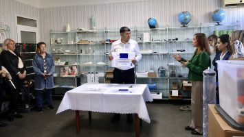 Дети с особыми образовательными потребностями из 95 школ Республики Молдова получат ассистивное оборудование на общую сумму более 17 миллионов леев (около 1 млн долларов США или 870 тыс. евро).