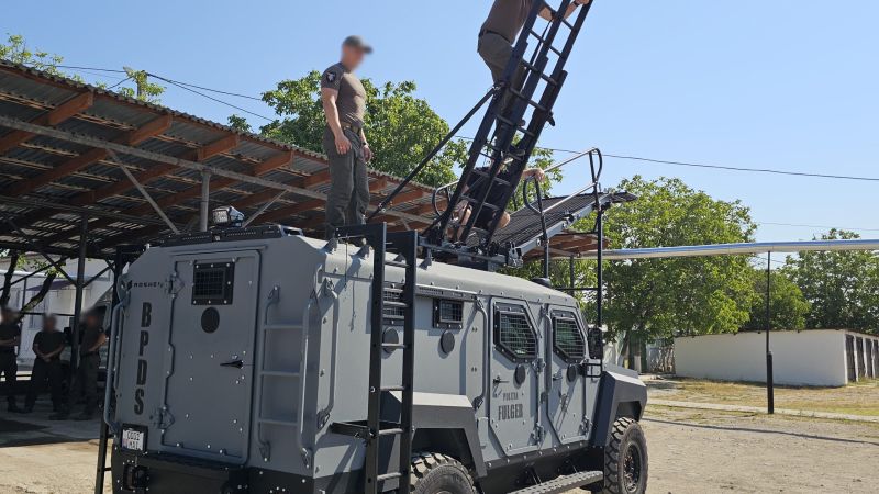 To enhance operational capabilities and rapid response in special missions, 30 officers from the “Fulger” Special Police Brigade of the General Police Inspectorate participated in specialized training on the topic “Onboard Intervention System – Type D Vehicle.”