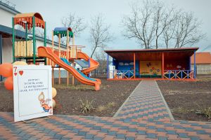 Residents of Hîncești had an additional reason to celebrate their town’s holiday this year. On 21 November, the fully renovated and energy-efficient Kindergarten No. 1 “Albinuța” was officially inaugurated, thanks to the support of the European Union.