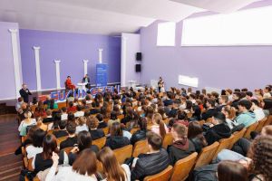 EU TALKS UNGHENI Întrebări & Răspunsuri