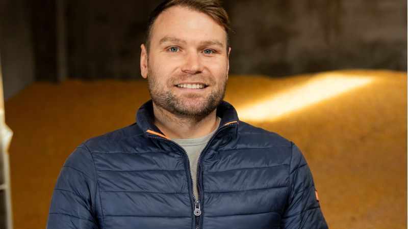 În satul Slobozia din raionul Ștefan Vodă, Veronica și Veniamin Bondarenco – o familie de agricultori, - au făcut un pas hotărât spre viitor, alegând să rămână acasă și să investească în pământul moldovenesc, în loc să ia calea străinătății.