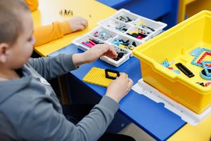 The Robotix robotics school in Orhei was launched in spring 2024 by Sergiu Smîntînă, a professional programmer. The school’s opening was made possible through funding from the European Union’s “Confidence Building Measures” program. The first Robotix branch opened in Chișinău during the pandemic.