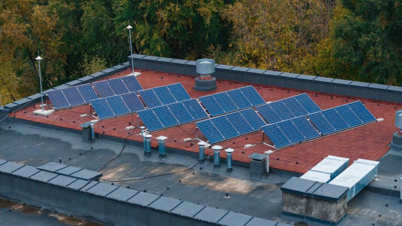 Un studiu recent asupra celor opt licee modernizate în cadrul proiectului „Modernizarea Serviciilor Publice Locale din Republica Moldova” (MSPL) confirmă economii anuale de până la 60% din consumul final de energie și recuperarea fiecărei investiții prin economii realizate doar într-o perioadă de la 9 la 16 ani, în funcție de tarifele la energie.