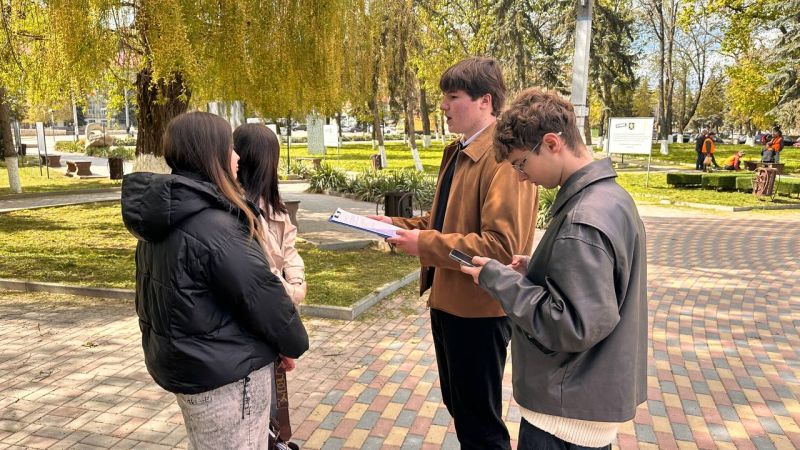 Young people in the Republic of Moldova want their country to join the European Union and view European integration as an opportunity for a better future.