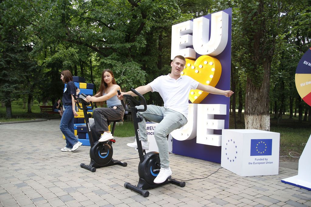 The Central Park in Drochia became the epicenter of European dialogue and civic participation in the northern part of the country on Saturday, July 20, with the EU Fest – a large-scale event dedicated to promoting European values, youth involvement, and the European integration process.