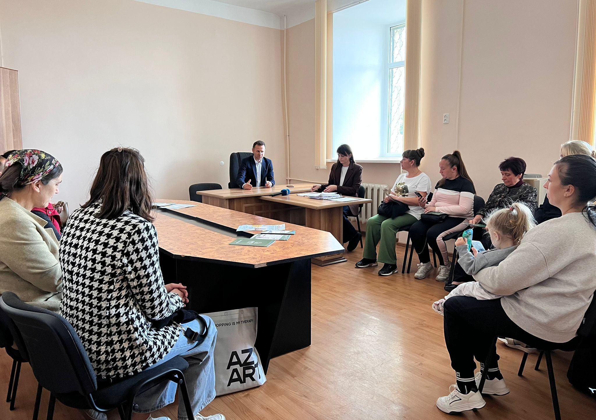 Seventeen families from the districts of Fălești, Florești, Glodeni, Rîșcani, and Sîngerei will benefit from more comfortable and energy-efficient homes thanks to support provided by the Government and the European Union through the Residential Energy Efficiency Fund in Moldova (FEERM), managed by the National Center for Sustainable Energy (CNED).