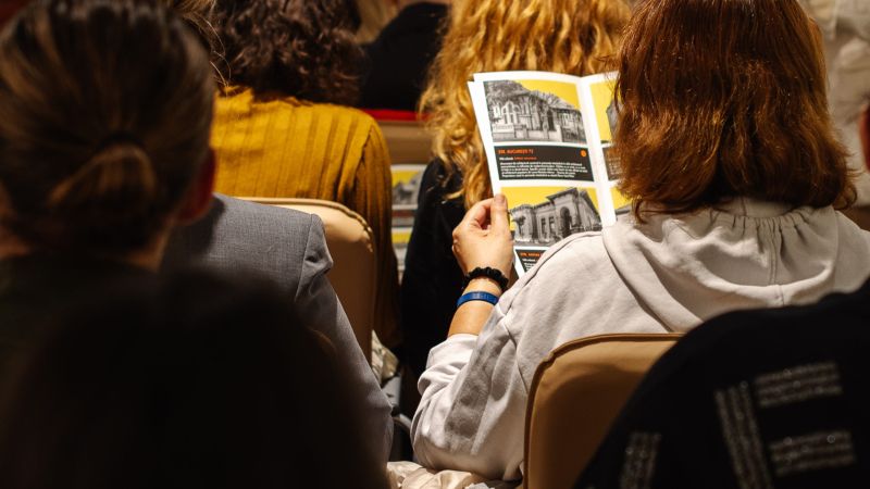 An open lesson on the history of Chișinău at Europe Café