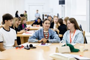 С 17 по 19 сентября 2025 года более 60 молодых людей из разных регионов страны принимают участие в IDEAthon-е «Будь переменой! Молодежные инициативы для межкультурного диалога» — мероприятии, посвященном развитию инновационных идей по продвижению межкультурного диалога и социальной сплоченности в сообществах.