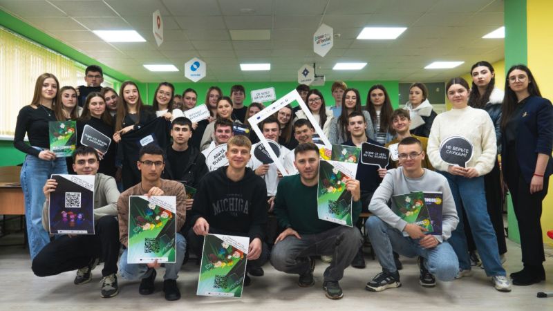 În luna aprilie 2025, echipa Centrului Media pentru Tineri a dat start Roadshow-ului  MIL Comics – o campanie de informare și educație media care va ajunge în 16 comunități din țară, de la nord la sud, ajutând tinerii să înțeleagă mai bine provocările din mediul online ce ține de sursele de infomare, siguranța online, influența bloggerilor, inclusiv despre activismul civic.