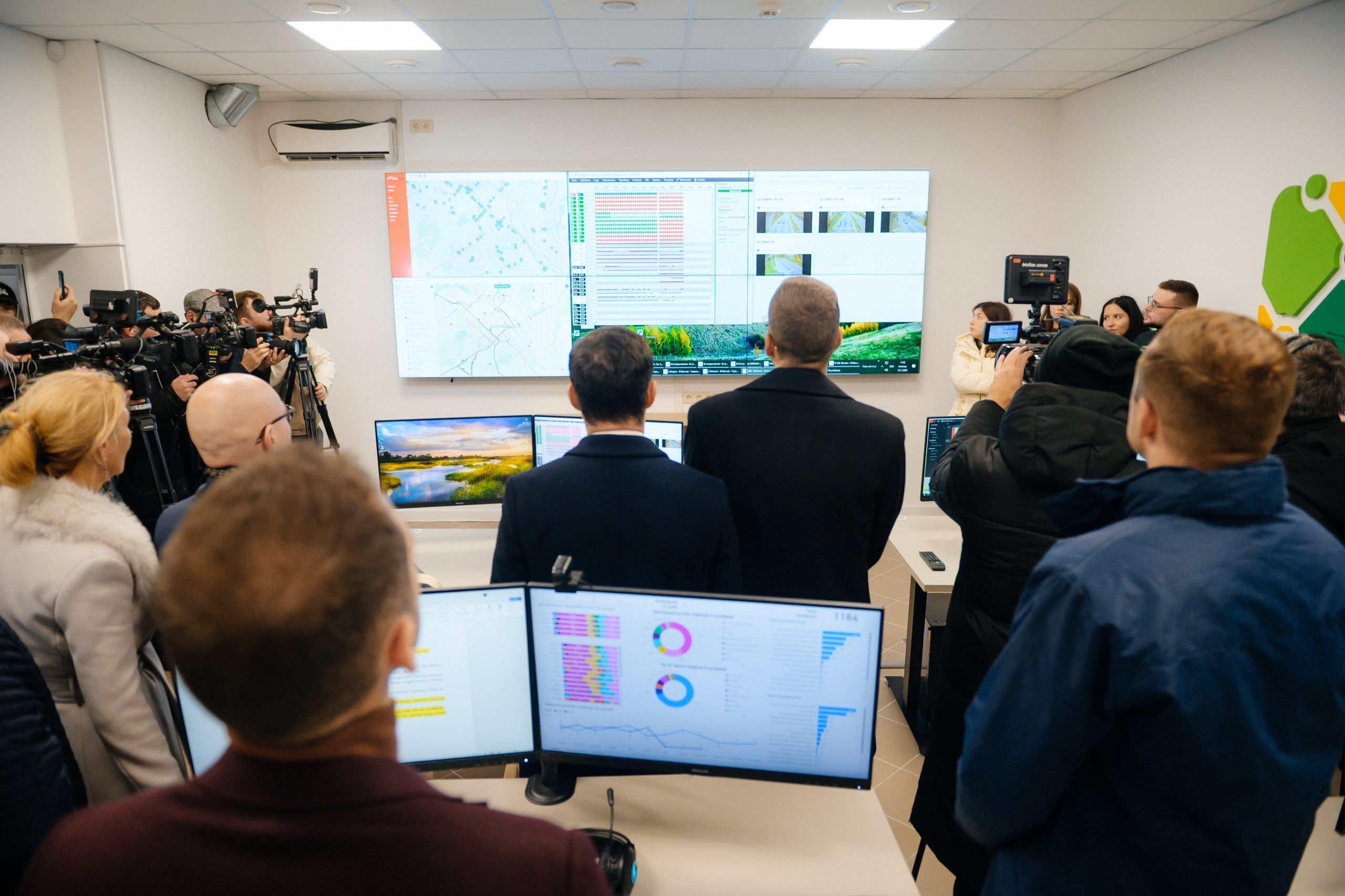 Modern solutions to enhance safety and improve traffic flow in Chișinău. A new traffic monitoring center inaugurated in with the EU support