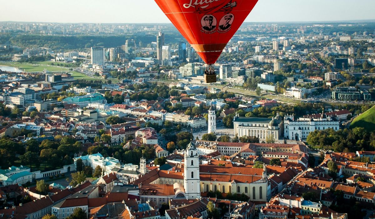 Delegația Uniunii Europene în Republica Moldova organizează o vizită de studiu în Lituania, destinată jurnaliștilor din Republica Moldova, în perioada 8 – 12 iulie 2025. Candidații interesați să participe la vizita de studiu sunt invitați să își depună dosarele online, până pe 4 iunie 2025.