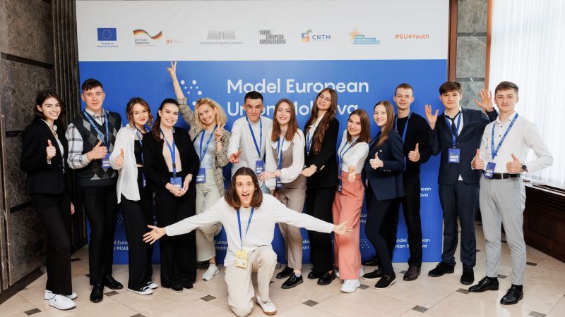 One hundred young people from across the Republic of Moldova will have the opportunity to participate in the second edition of Model European Union Moldova (MEU), an interactive simulation of the EU decision-making process. The event will be held from 28 to 30 March 2025 at the Parliament of the Republic of Moldova.