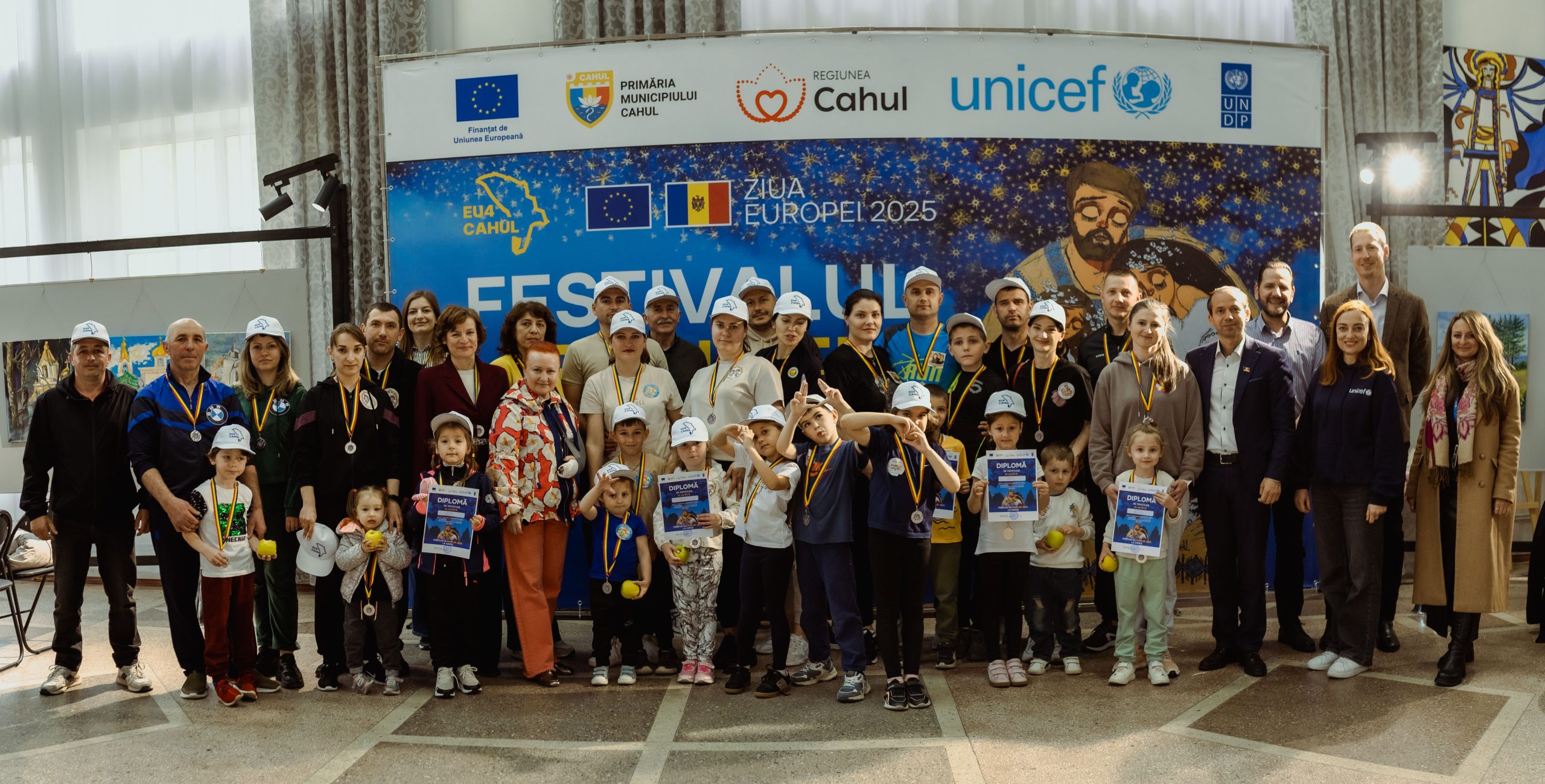 The Palace of Culture "Nicolae Botgros" in Cahul became a vibrant hub of celebration as hundreds of children, parents, and grandparents gathered for the Family Festival—an event marking both International Family Day and Europe Day.