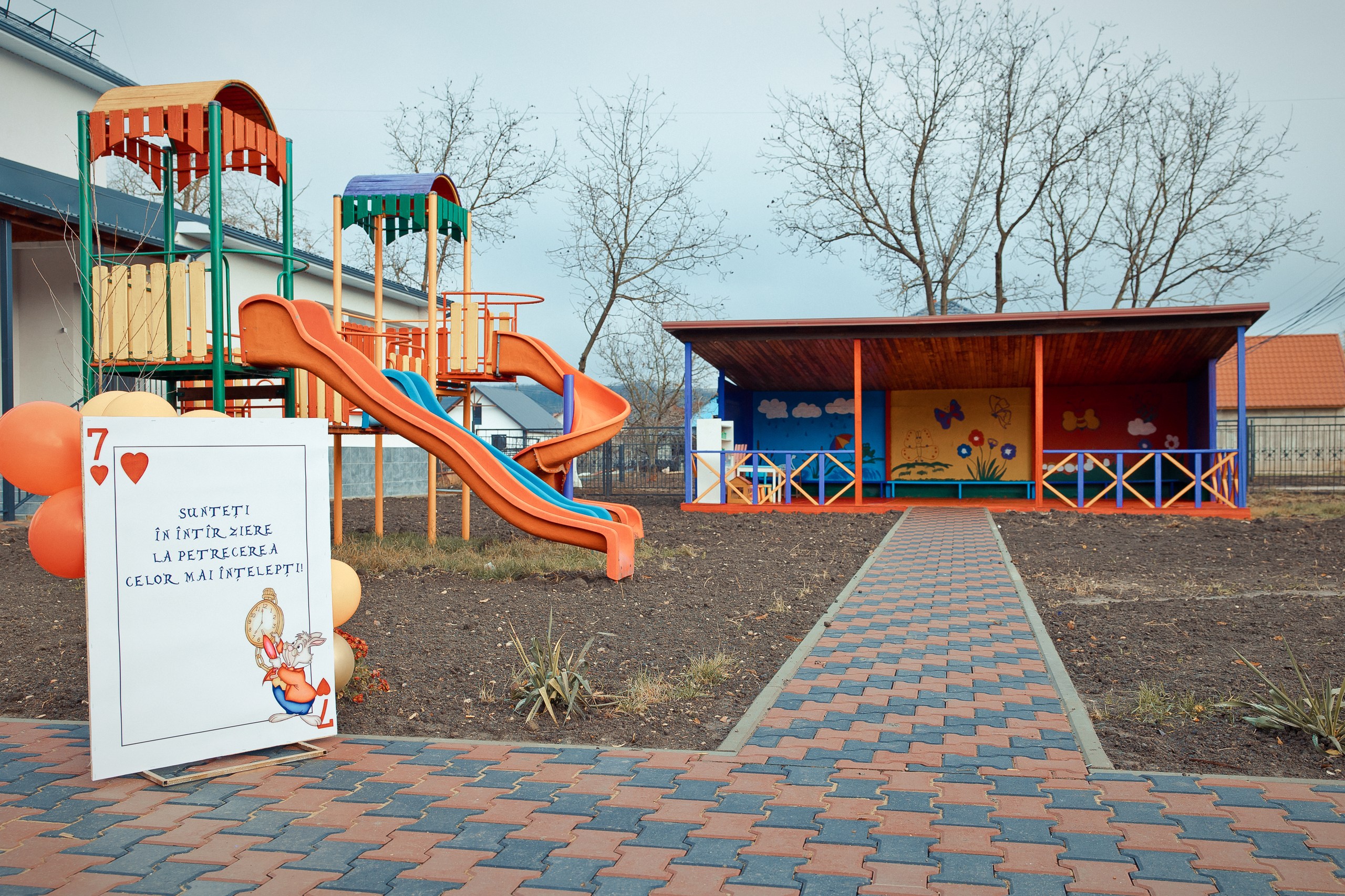 Locuitorii municipiului Hîncești au avut un motiv în plus de bucurie de Hramul localității lor. Pe 21 noiembrie a avut loc inaugurarea grădiniței nr. 1 „Albinuța”, complet renovată și eficientizată energetic datorită sprijinului Uniunii Europene.