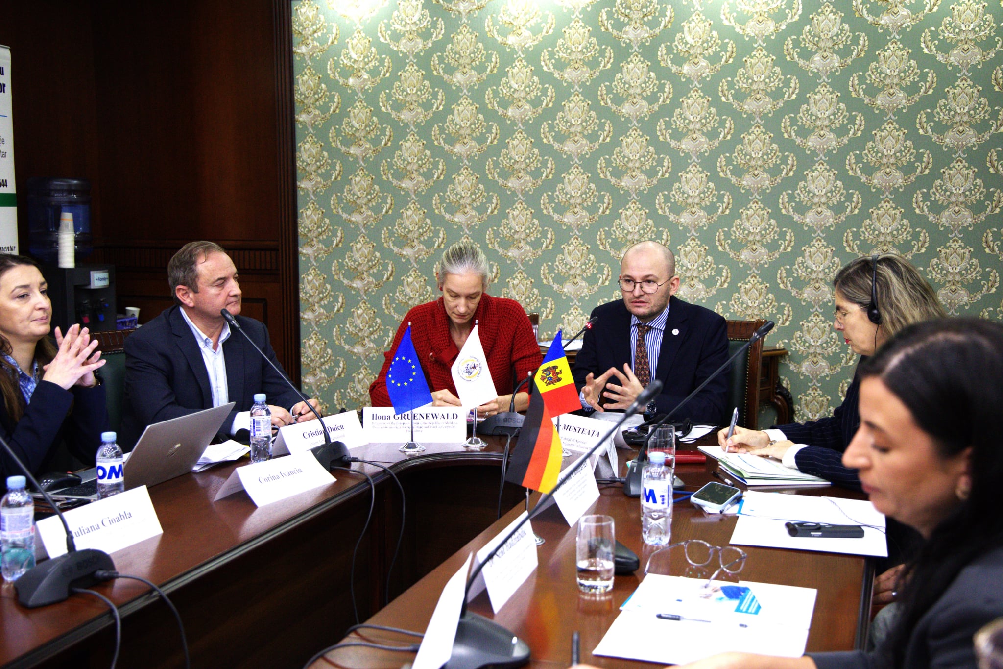 This week’s workshop on simulated food emergencies brought together the national Crisis Cell and the Food Safety Agency (ANSA), working jointly with Romanian and German partners to demonstrate how coordinated action and rapid decision-making can prevent risks from escalating.