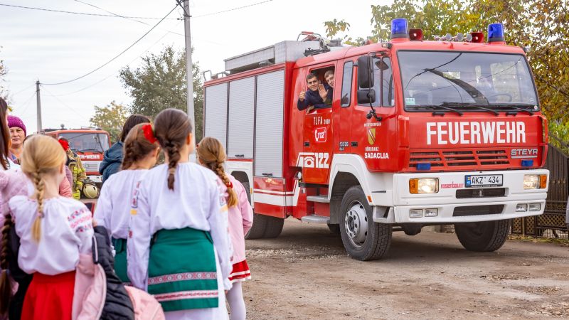 Over 150 volunteer firefighters and rescuers from across the country gathered on Saturday, October 18, 2025, for the fourth edition of the Volunteer Firefighters Festival in Gura Bîcului village, Anenii Noi district.