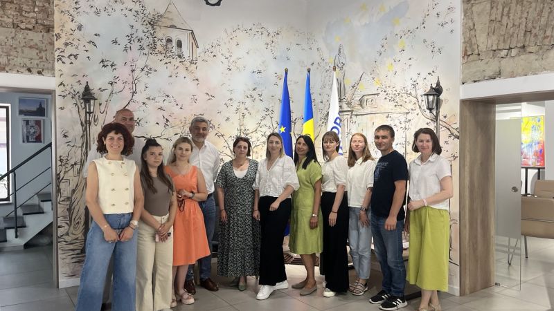 An event dedicated to promoting free and fair elections took place at Europe Café, organized by the Institute for Rural Initiatives (iRi) in partnership with ERIM, through the ProElect project funded by the European Union.