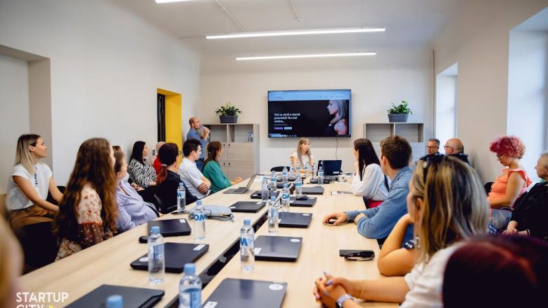 Din 2020 și până astăzi, peste 34 000 de elevi, studenți, profesori, antreprenori, experți și reprezentanți ai companiilor IT din Cahul și regiunea de sud a Moldovei au beneficiat de instruire, finanțare și suport în dezvoltare din partea Uniunii Europene