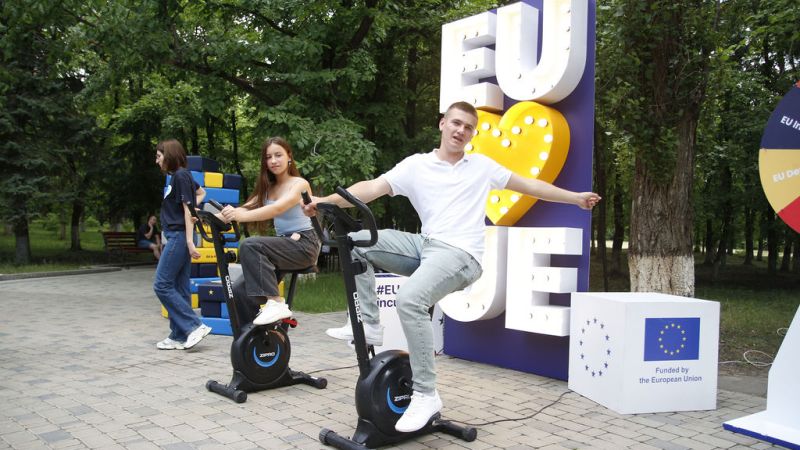 The Central Park in Drochia became the epicenter of European dialogue and civic participation in the northern part of the country on Saturday, July 20, with the EU Fest – a large-scale event dedicated to promoting European values, youth involvement, and the European integration process.