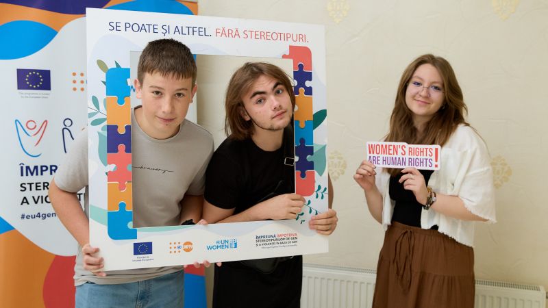 Într-o lume în care normele tradiționale și stereotipurile de gen continuă să influențeze profund relațiile și oportunitățile individuale, tinerii și tinerele din Republica Moldova devin tot mai conștienți/te de rolul lor în construirea unei societăți incluzive și echitabile, contribuind activ la promovarea respectului, combaterii prejudecăților și a violenței în relațiile de cuplu.