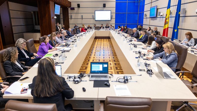 As part of the ongoing European Union Twinning Programme titled “Strengthening the capacities of the Moldovan Parliament and its role in the EU Accession Process,” a high-level workshop was held today in Europe Hall of the Parliament of the Republic of Moldova, focusing on improving parliamentary rules and procedures in line with European best practices.